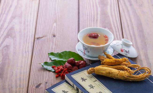柠檬可以和苹果一起榨果汁吗-权威柠檬和苹果一起煮水喝行吗平台,分享专业柠檬可以和苹果一起榨果汁吗知识_柠檬和苹果一起打果汁有什么功效网